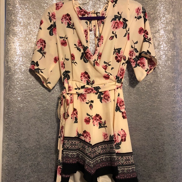 Beige, black & pink romper! - Picture 1 of 3